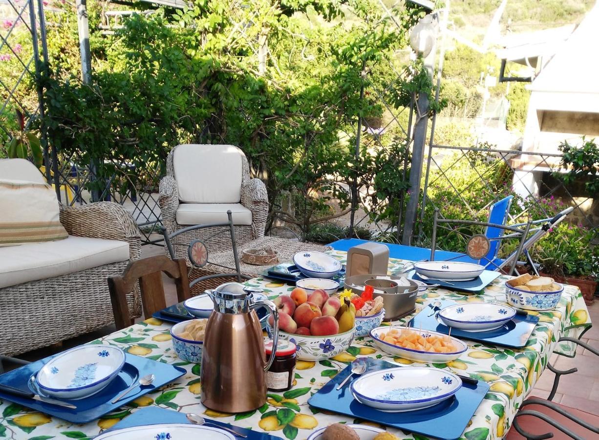 B&B Glamping Semaforo Capo Sperone SantʼAntìoco Exteriör bild